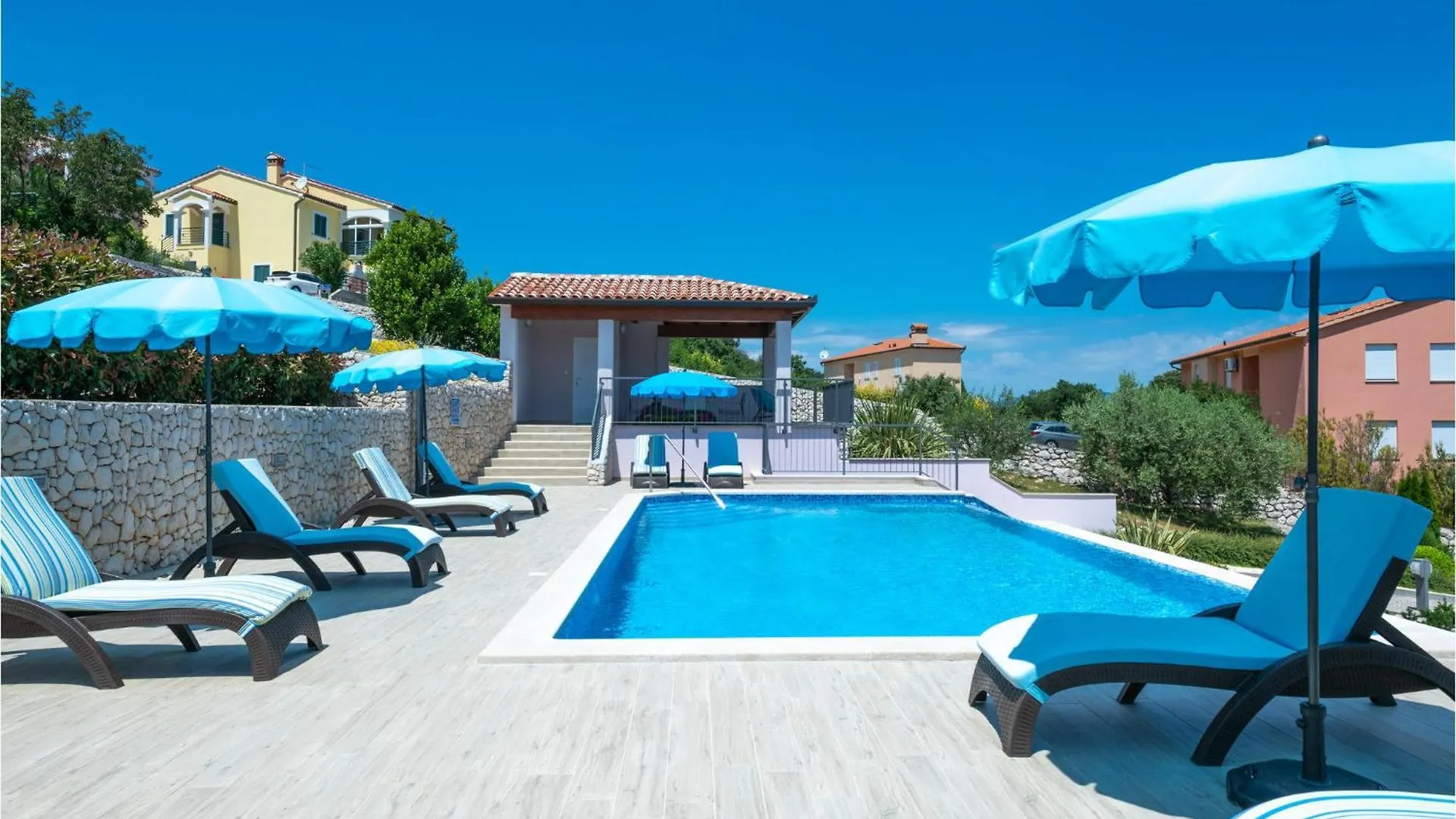 Amazing Apartment In Ravni With House Sea View